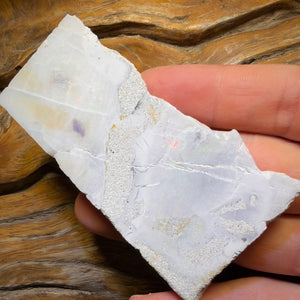 304,2 cts – Poliertes Opal-Muster aus Mintabie, Südaustralien