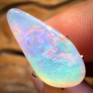 Bargain Card! 3.7cts - Solid Australian Boulder Pipe Crystal Opal