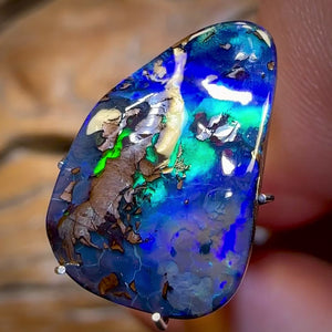 8.4cts - “Plasma Stream” Queensland Boulder Seam Opal
