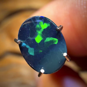 0.7cts - Lightning Ridge Opal Doublet