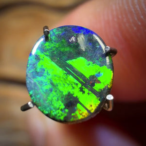 1,3 Karat – Australischer Boulder Seam Opal aus Winton