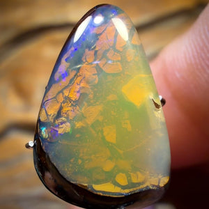 9.3cts - Nice Suspended Rockpool Yowah Nut Crystal Centre Opal. Australian Boulder Opal