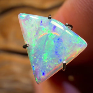 0.75cts - South Australian Crystal Opal