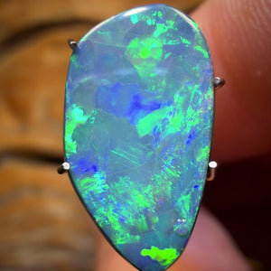 2.8cts - Lightning Ridge Opal Doublet
