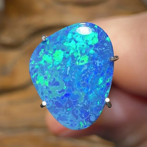 2.1cts - Australian Boulder Opal Doublet