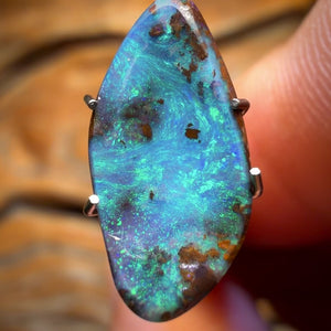 30% Off 2.3cts - Australian Boulder Seam Opal. Reef Pattern