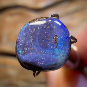 2.5cts - Queensland Boulder Seam Opal. Australian Opal