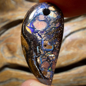 29 x 14mm - Gebohrter Tribal Queensland Boulder Opal