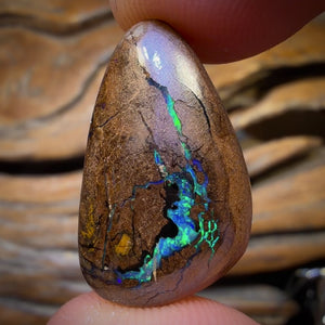 22.3cts - “Donna”Queensland Boulder Seam Opal Picture Stone