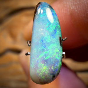Wild Card! 3.2cts - Queensland Boulder Seam Opal. Australian Opal