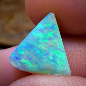Auction Fall-Through = Your Gain! 🔥 Now More Than 50% Off RRP 🚨 3.2cts - South Australian Crystal Opal Rub