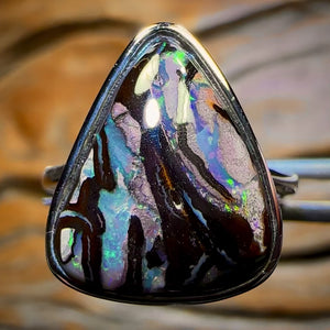 HOT MUMMY Sterling Silver Hand Made- Solid Queensland Boulder Opal Ring With Tribal Magic