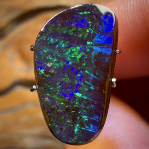 6.2cts - Top Australian Boulder Seam Opal from Winton