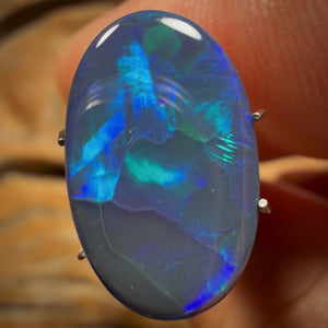 6.3cts - Black Opal from Lightning Ridge
