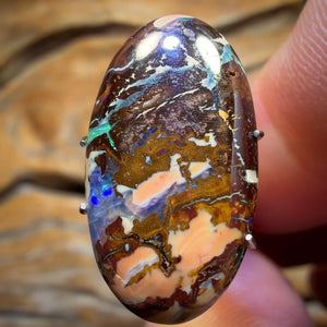 8.7cts - Tribal Yowah Nut Opal. Australian Opal