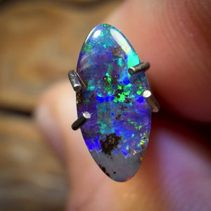 0,65 ct – Australischer Boulder-Seam-Opal