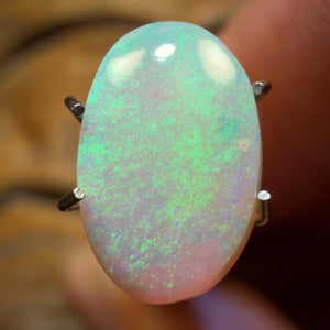 1.7cts - South Australian Crystal Opal from Mintabie