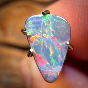 0.99cts - Lightning Ridge Opal Doublet