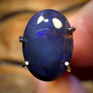 Bargain Card! 1.1cts - Black Opal from Lightning Ridge
