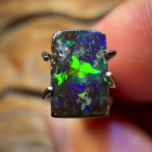 Bargain Card! 1.2cts - Queensland Boulder Seam Opal. Australian Opal