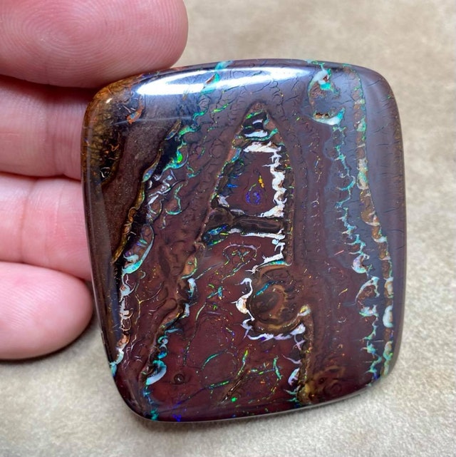 370 cts- QLD Hand Polished Boulder Specimen. - Opalwhisperers